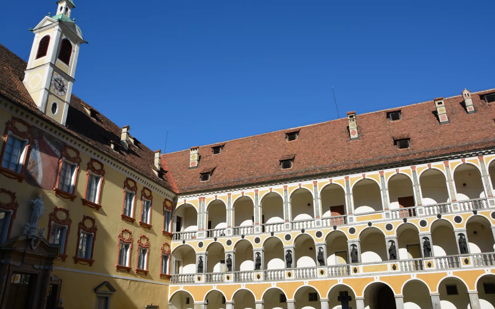 1600X1000 palazzo vescovile 2